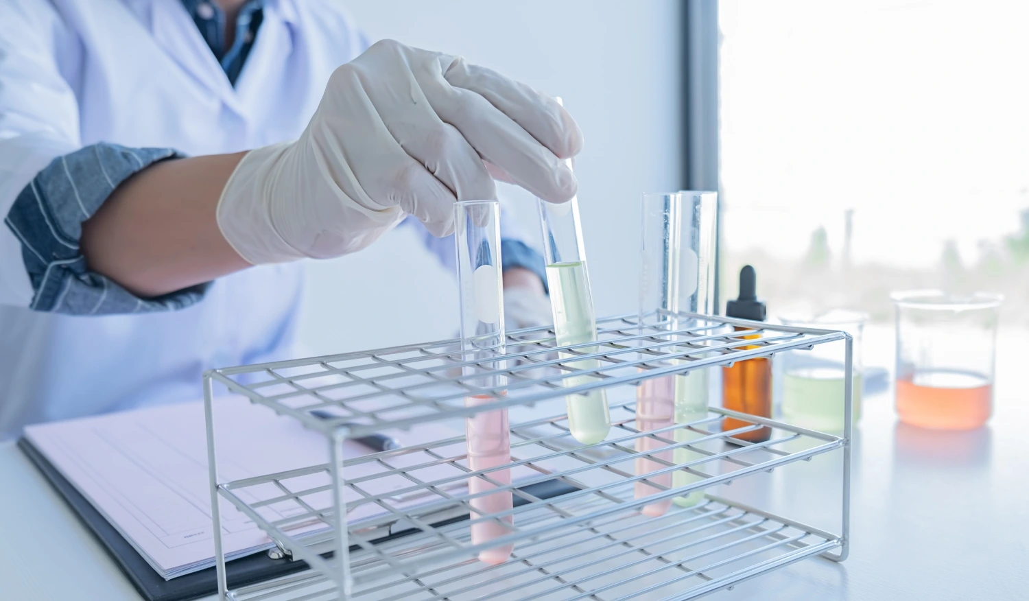 Apa Itu Formulator Skincare, Begini Proses Kerjanya!