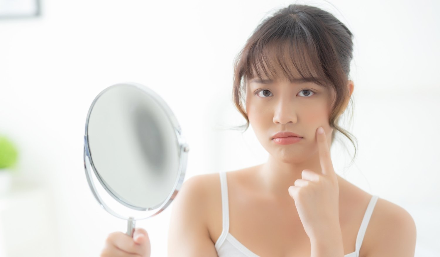 wajah breakout karena skincare